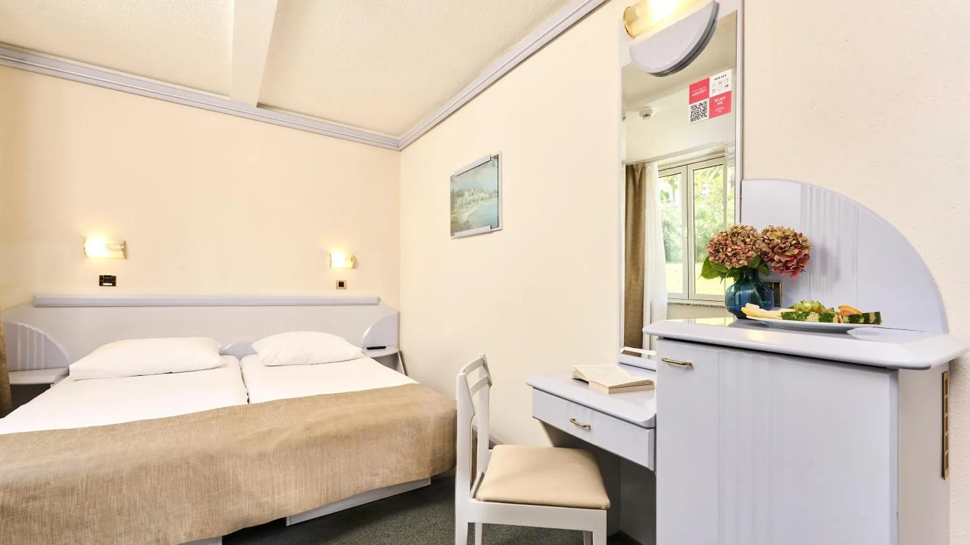 Hotel Plavi Plava Laguna Porec Croatia