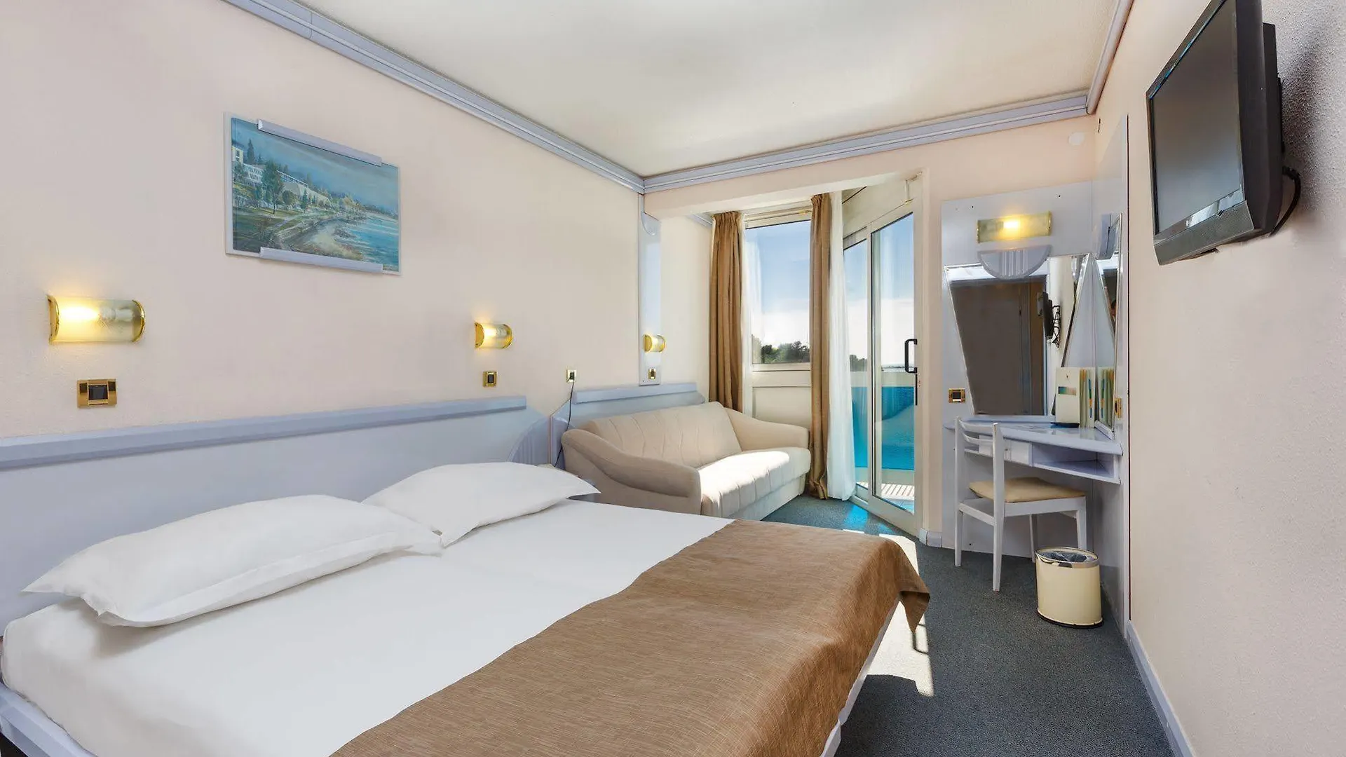 Hotel Plavi Plava Laguna Poreč 3*,