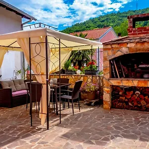 apartment-iva-matulji.primorje-gorskikotar.com/